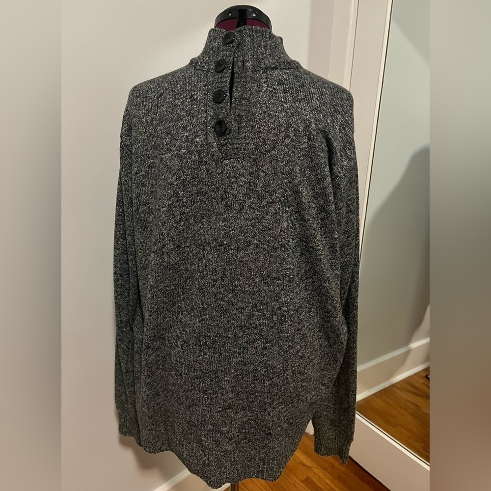 Men’s Stillwater Supply Co. Sweater Size XXL. Black and White.